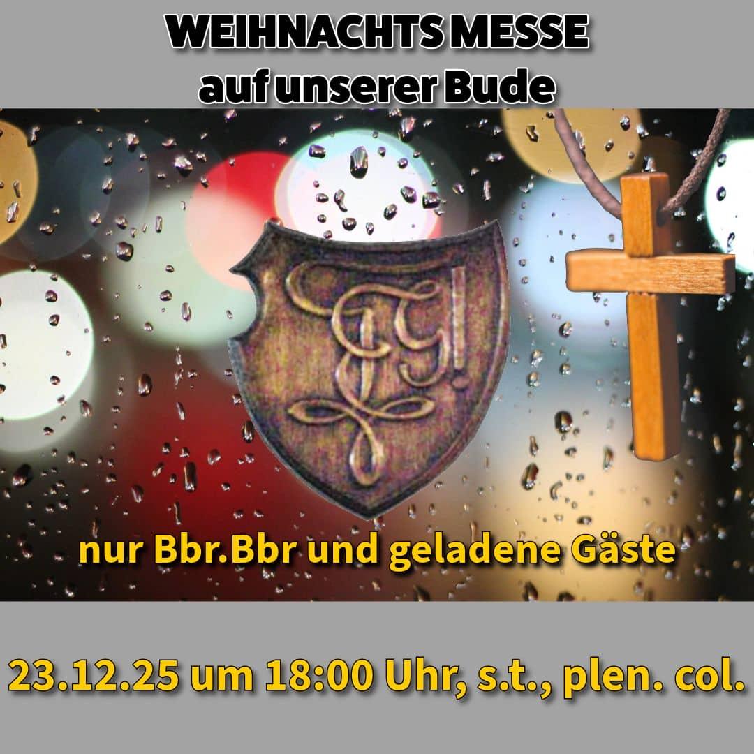 Einladung Weihnachtsmesse mit Kupferwappen Gras und Holzkreuz als Anhänger vor Regentropfen und bunten, unscharfen Lichtern
