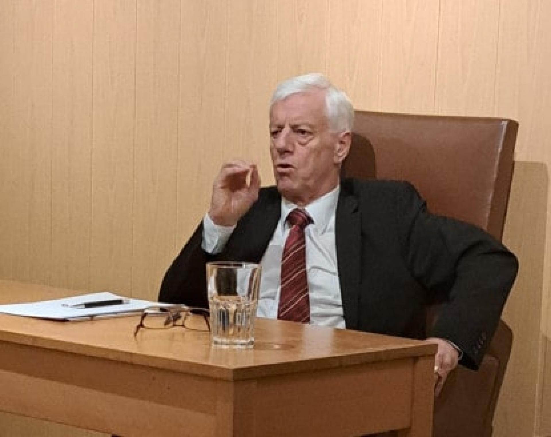 Univ. Prof. Dr. Gerhart Holzinger als Gastredner